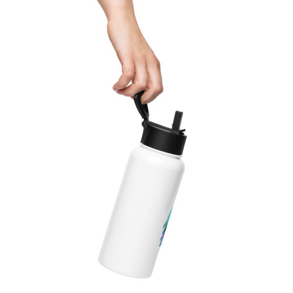 Stainless steel water bottle with a straw lid - Image 4